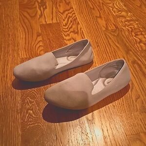 Woven Taupe Flats!